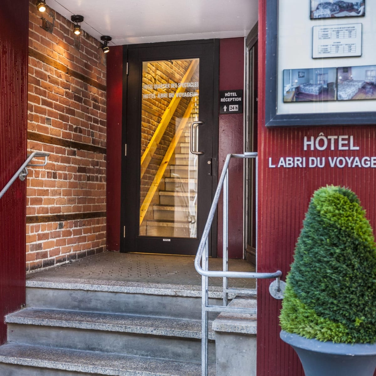Abri du Voyageur Hôtel, façade