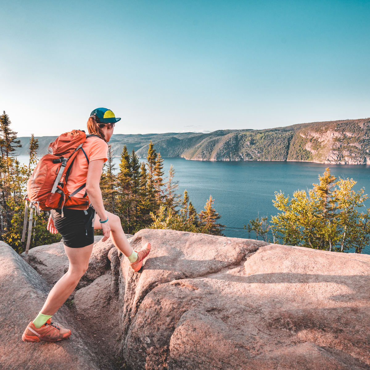 Randonnée sur le sentier de la Statue au Parc national du Fjord-du-Saguenay
