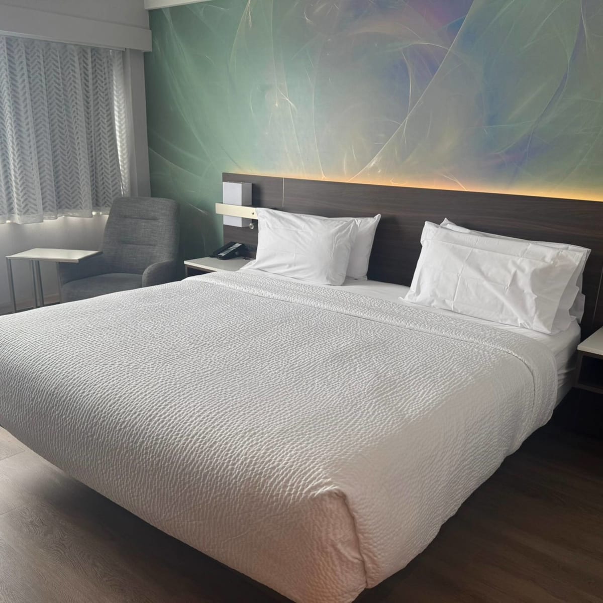 Armon Plaza Montreal Airpt, Trademark Collection by Wyndham - Chambre