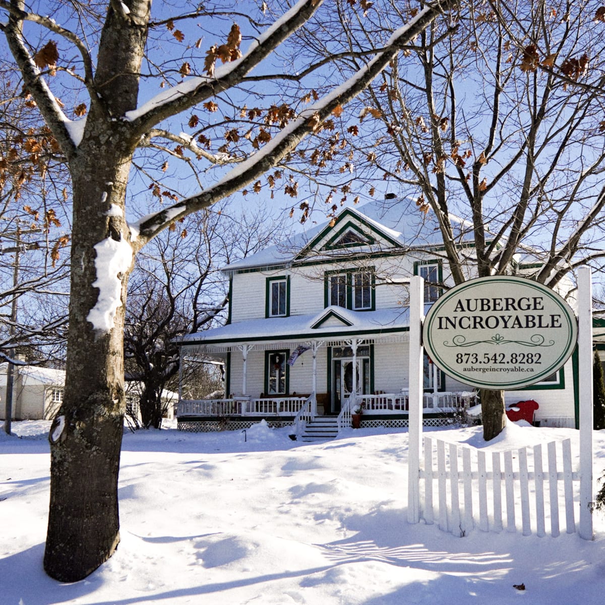 Auberge Incroyable - Extérieur en hiver