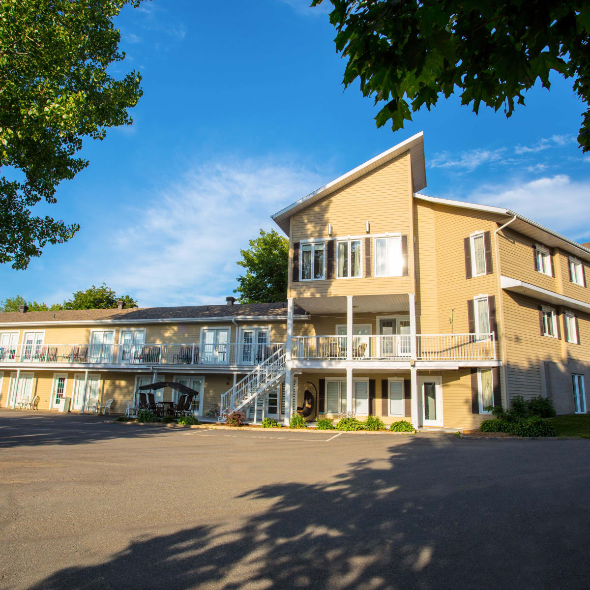 Extérieur du bâtiment du Motel Blanche d'Haberville.