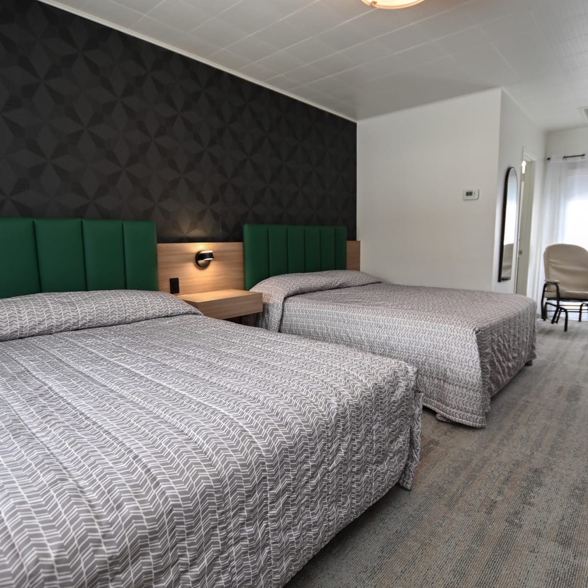 Chambre avec deux lits au Motel Blanche d'Haberville.