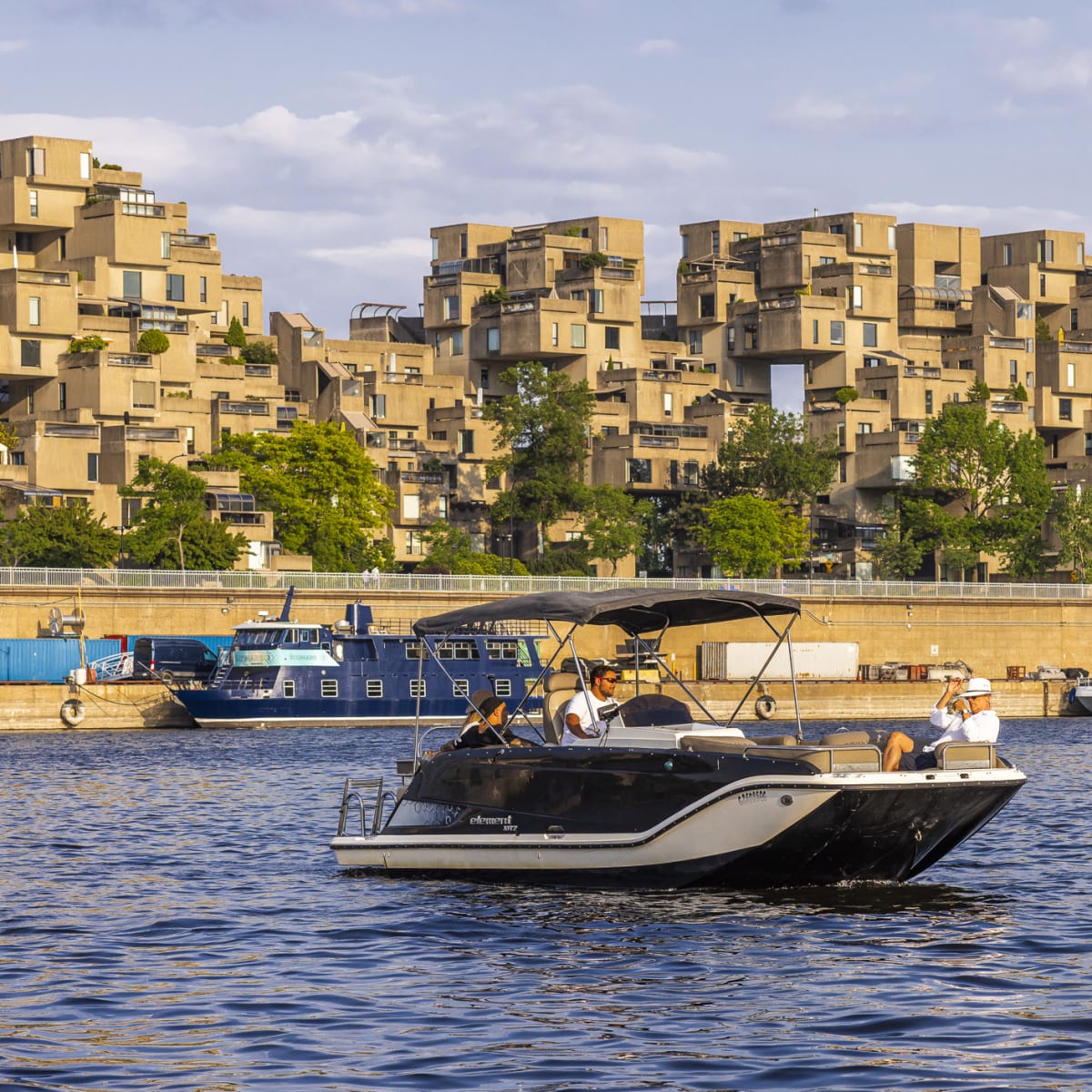 Bateau d'Aventures Wet Set MTL.