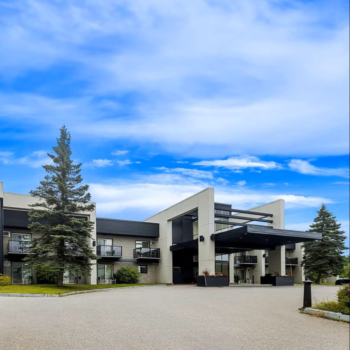 Best Western Plus Mont-Laurier - Extérieur