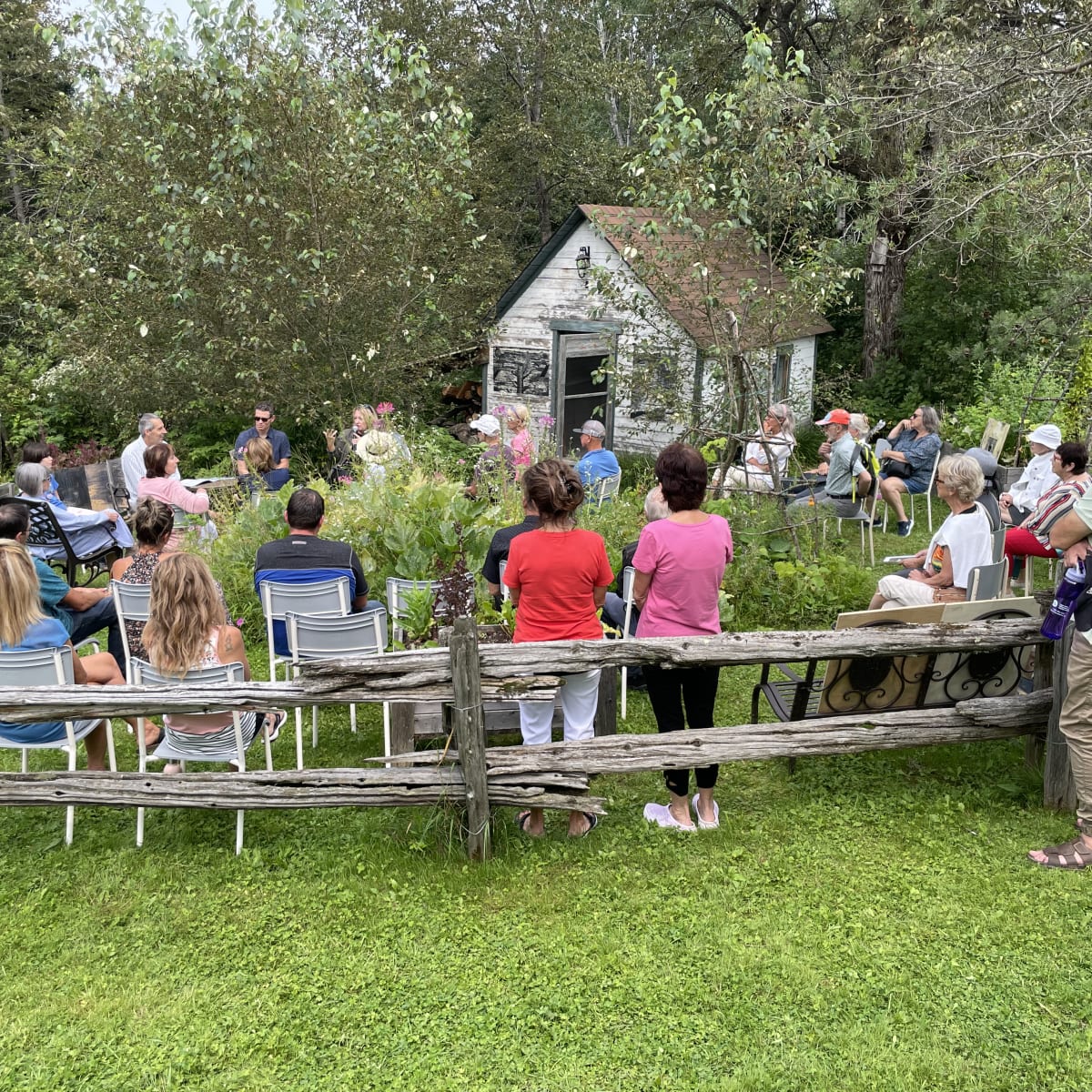 Malvina Center of Creation and Presentation Center - Group of people in nature