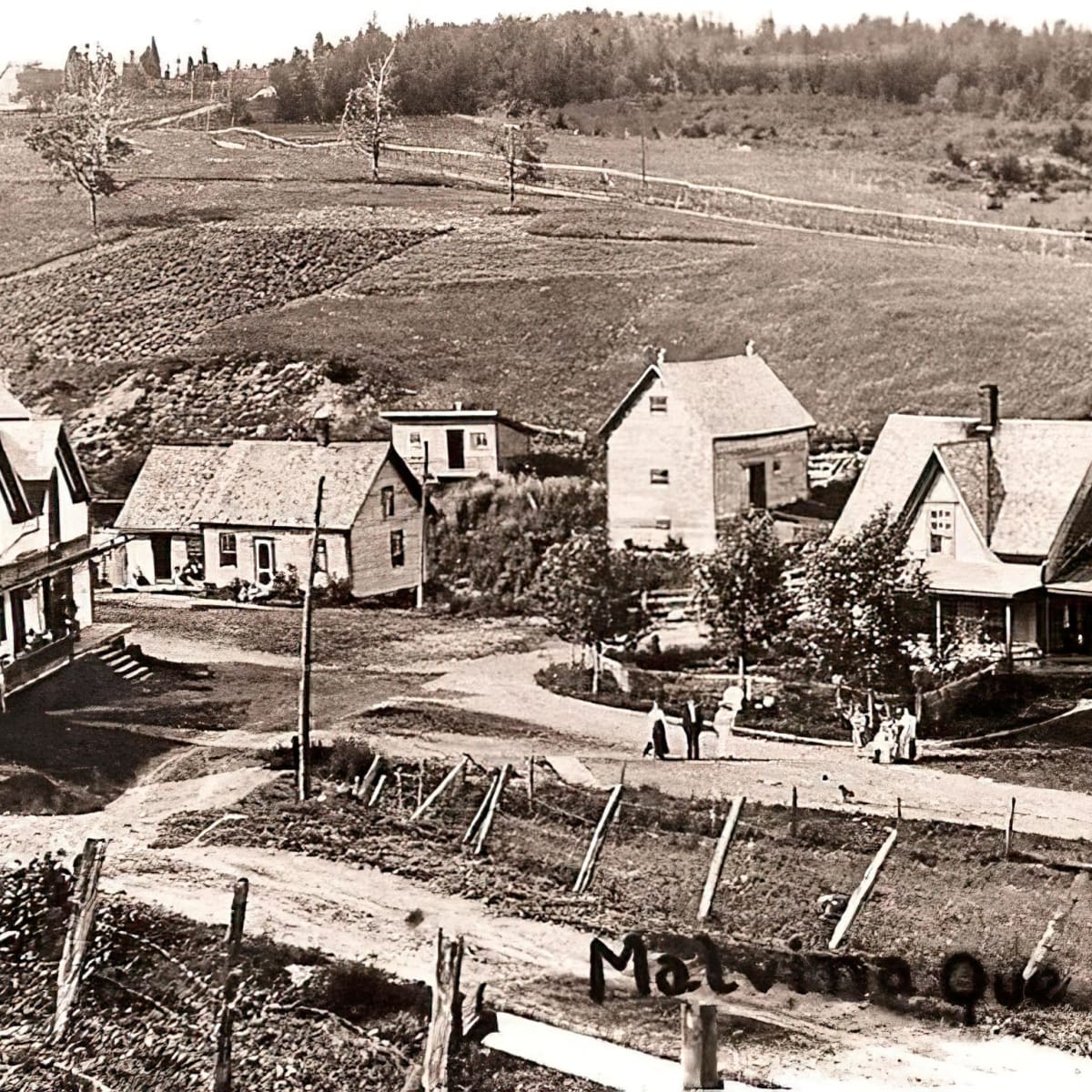 Malvina Center of Creation and Presentation Center - Old photo of the village of Malvina