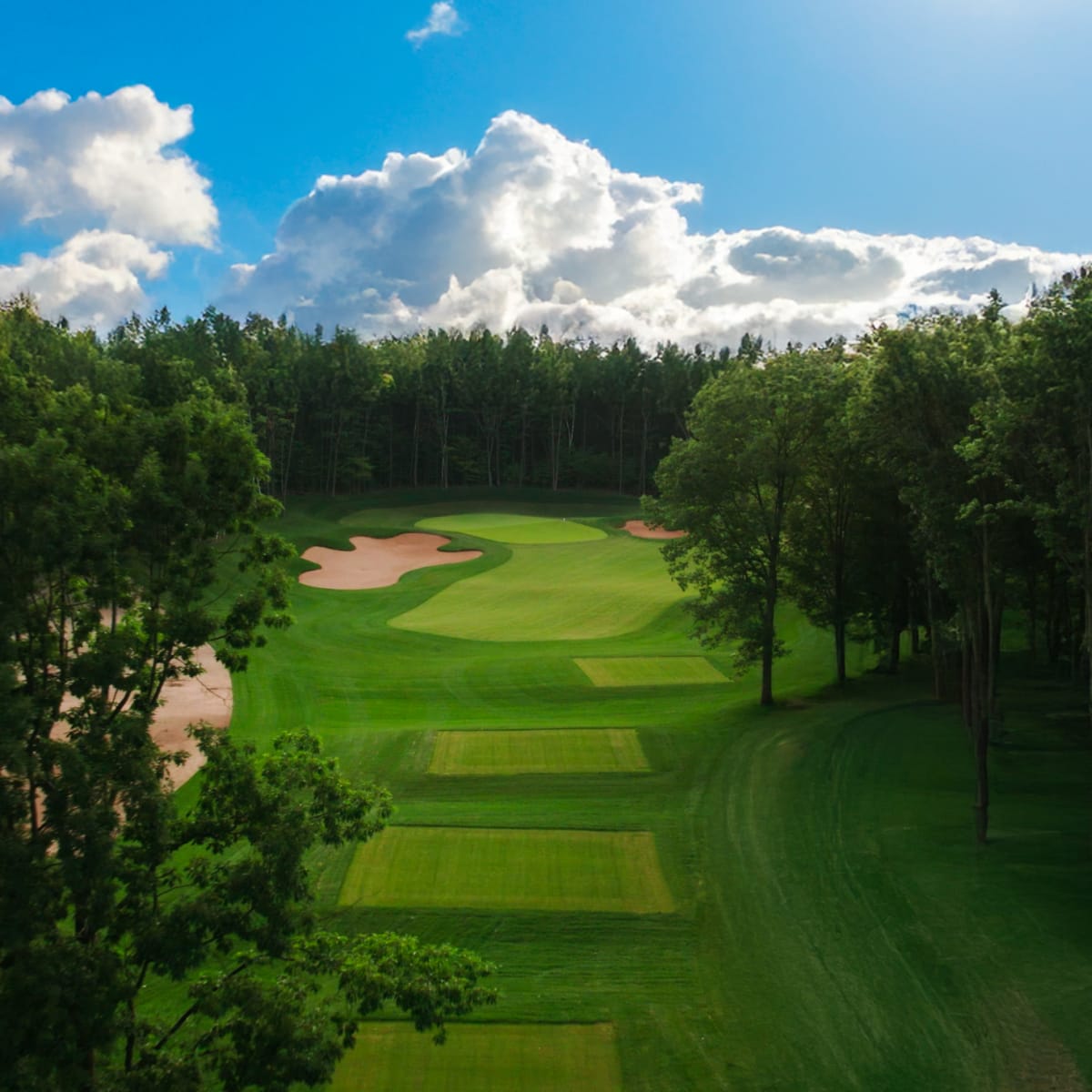 Vue aérienne du Centre de Golf Le Versant.