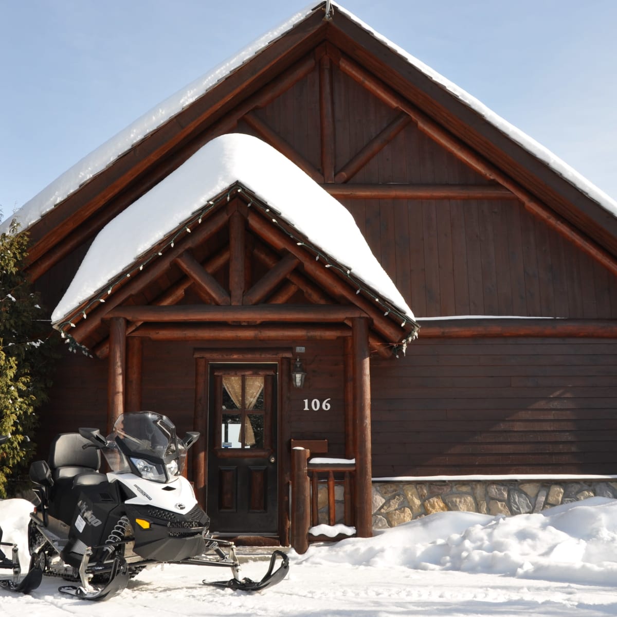 Les Chalets Royal Laurentien en hiver.