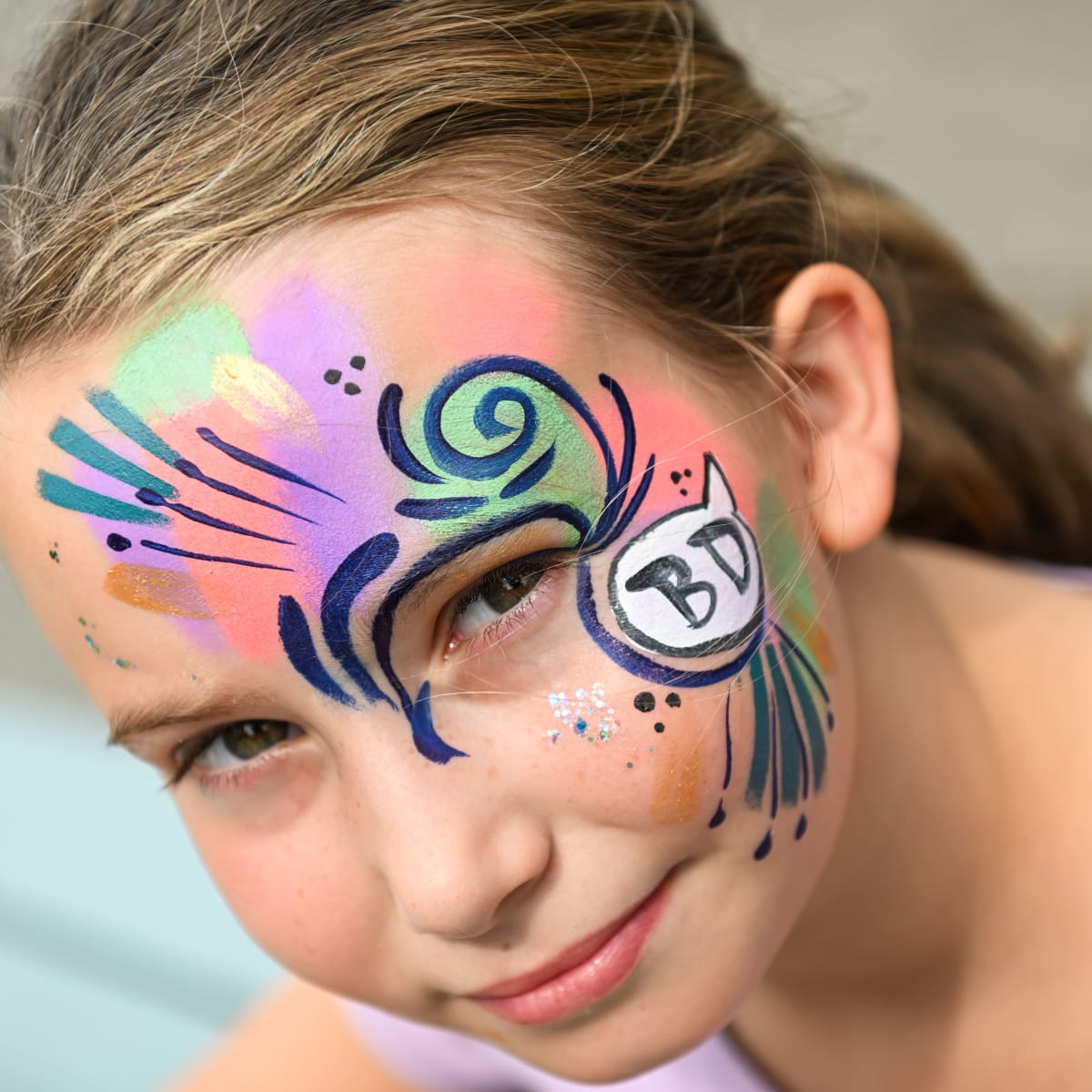 Prévost Comic Arts Festival - A child with abstract and colorful make-up