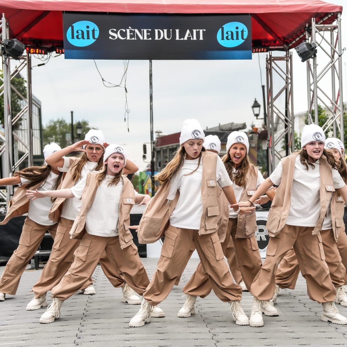 Une troupe de danse au Festival Promutuel de la relève de Thetford Mines.