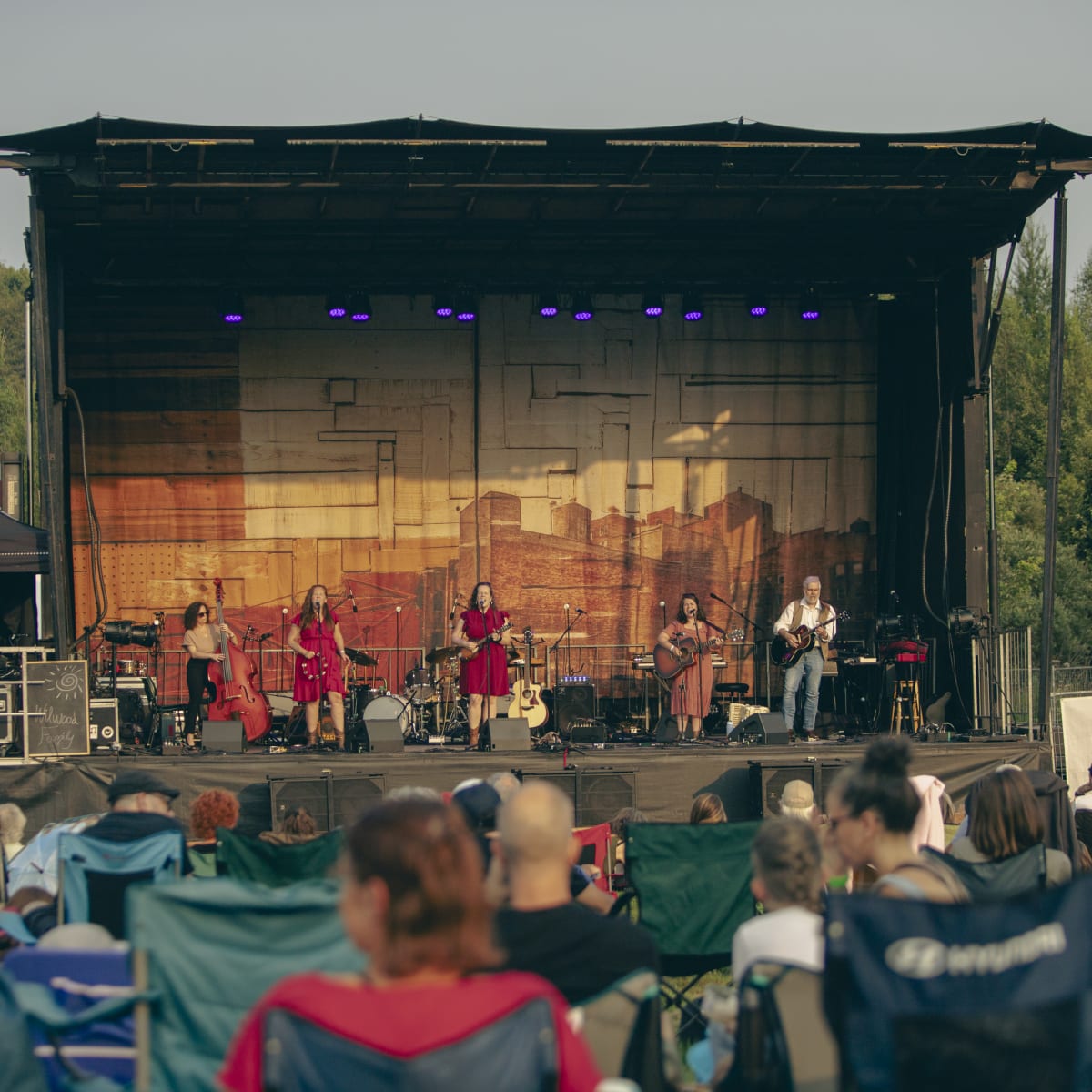 Festival SuperFolk Morin-Heights - Une scène extérieure
