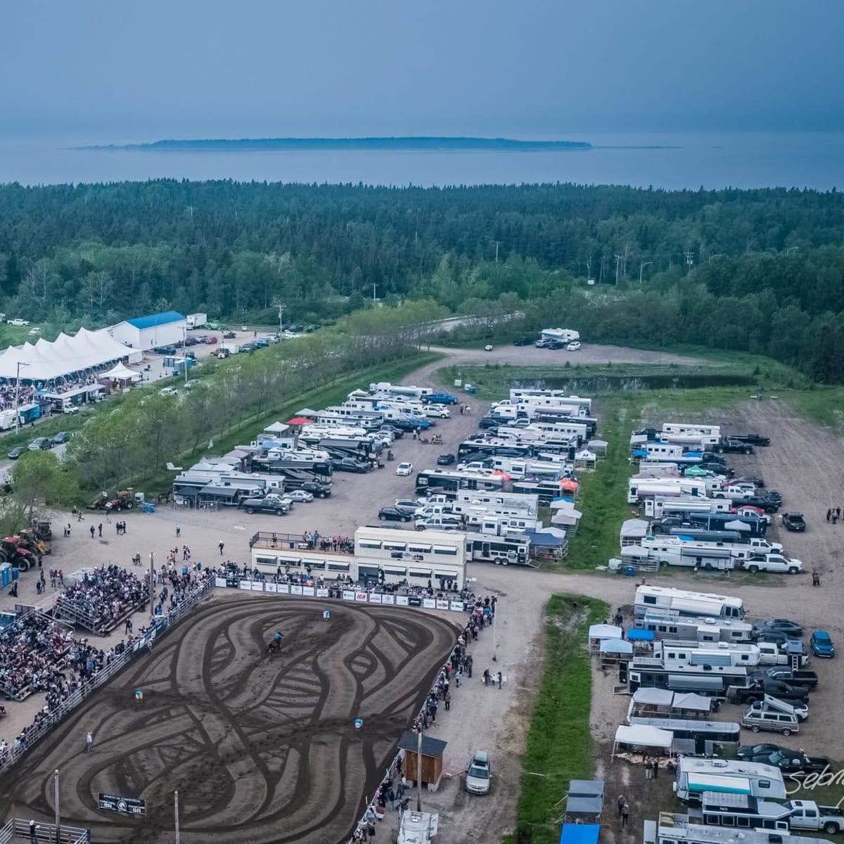 Vue aérienne du festival.