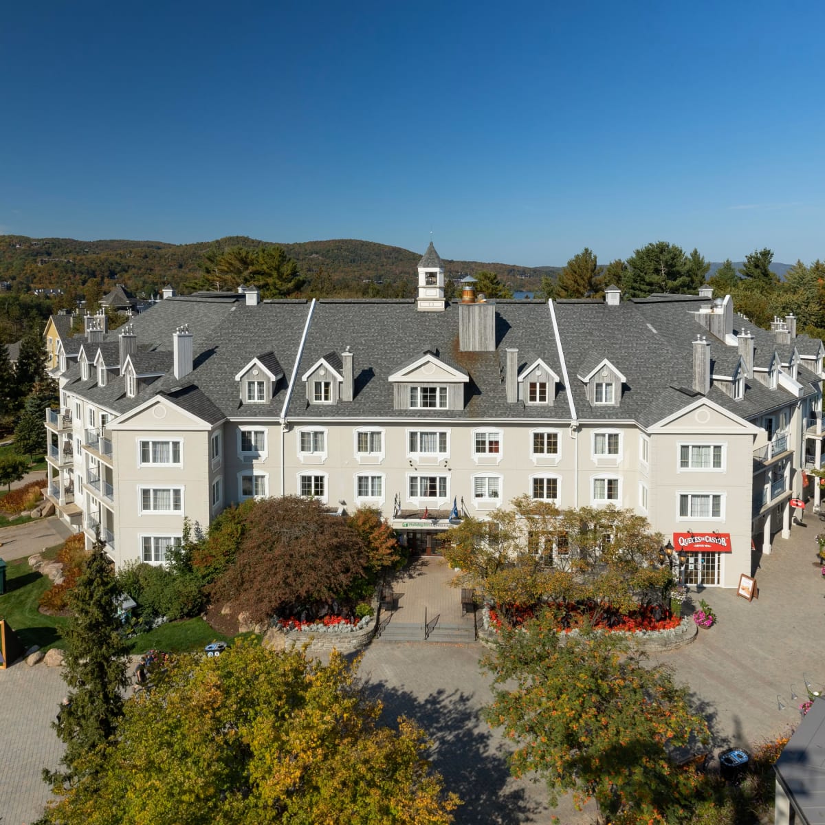 Holiday Inn Express & Suites Tremblant - Extérieur de l'hôtel