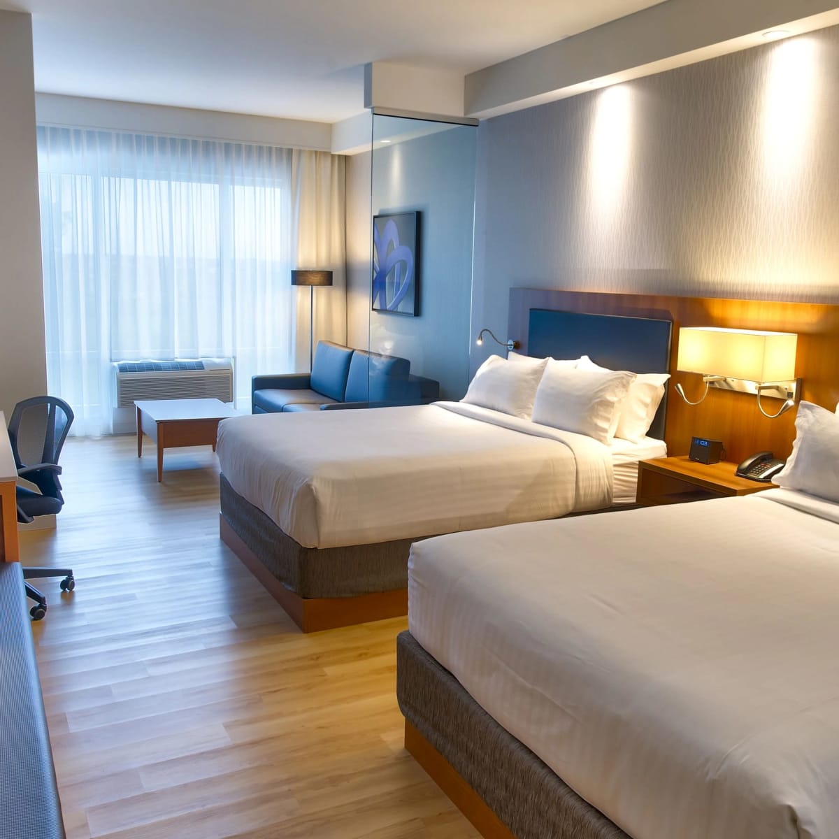 Holiday Inn Vaudreuil-Dorion.
