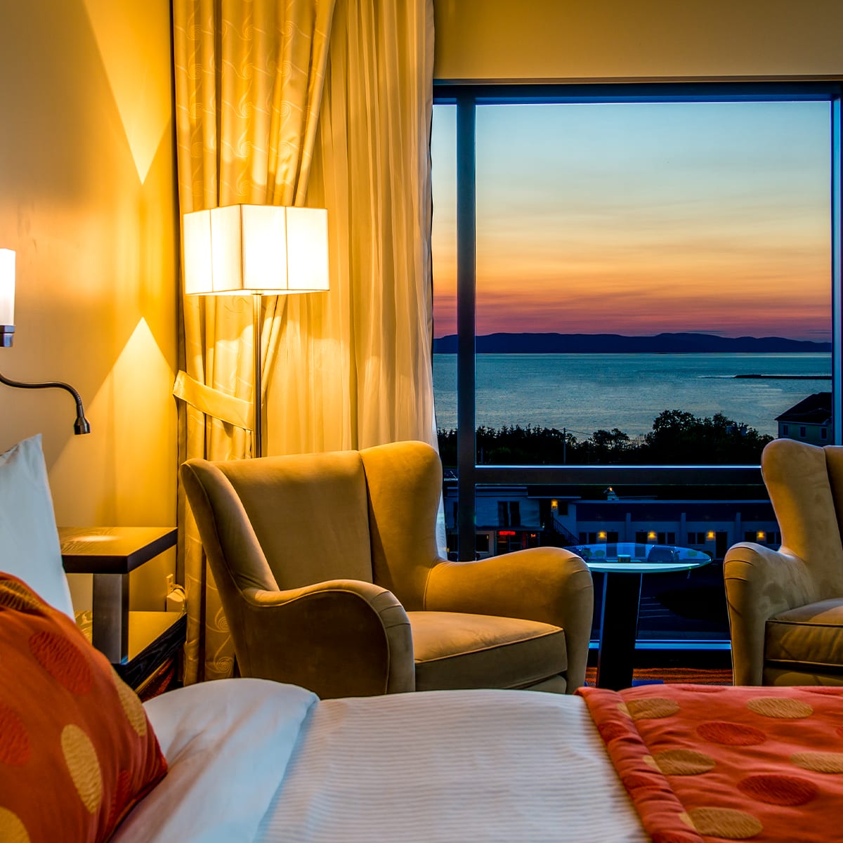Room at the Lévesque hotel.