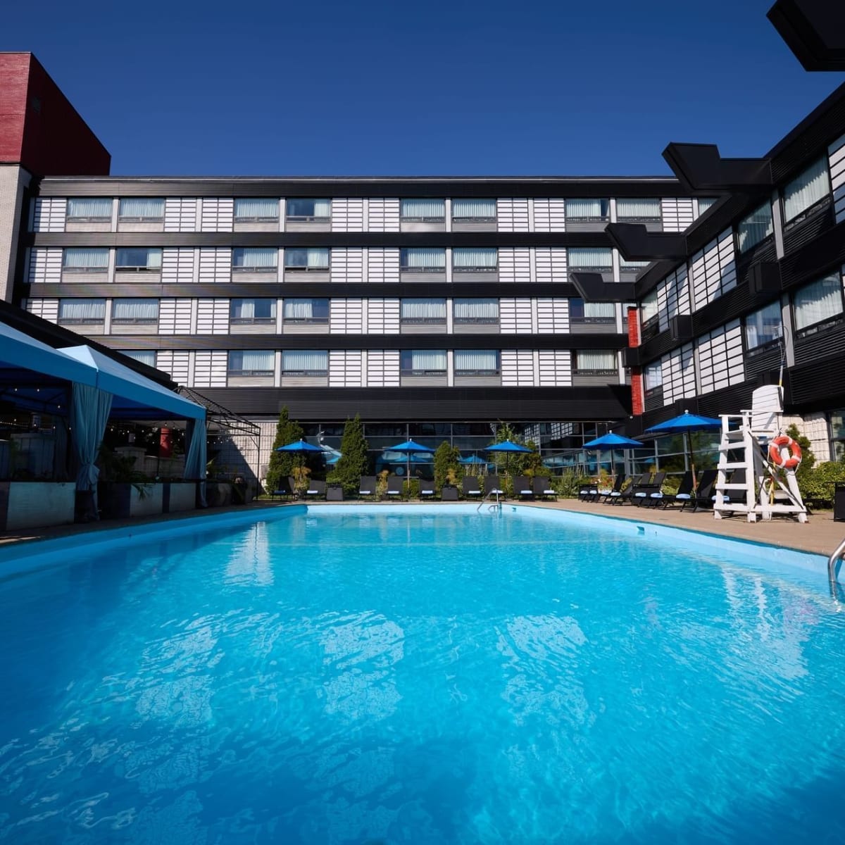 Hôtel Ruby Foo's - Grande piscine extérieure