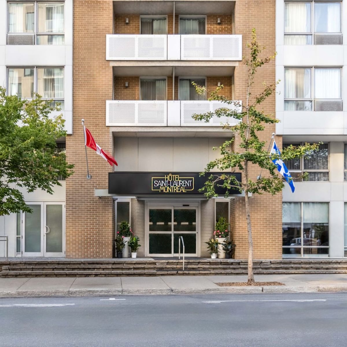 Hôtel Saint-Laurent Montréal - Façade de l'hôtel