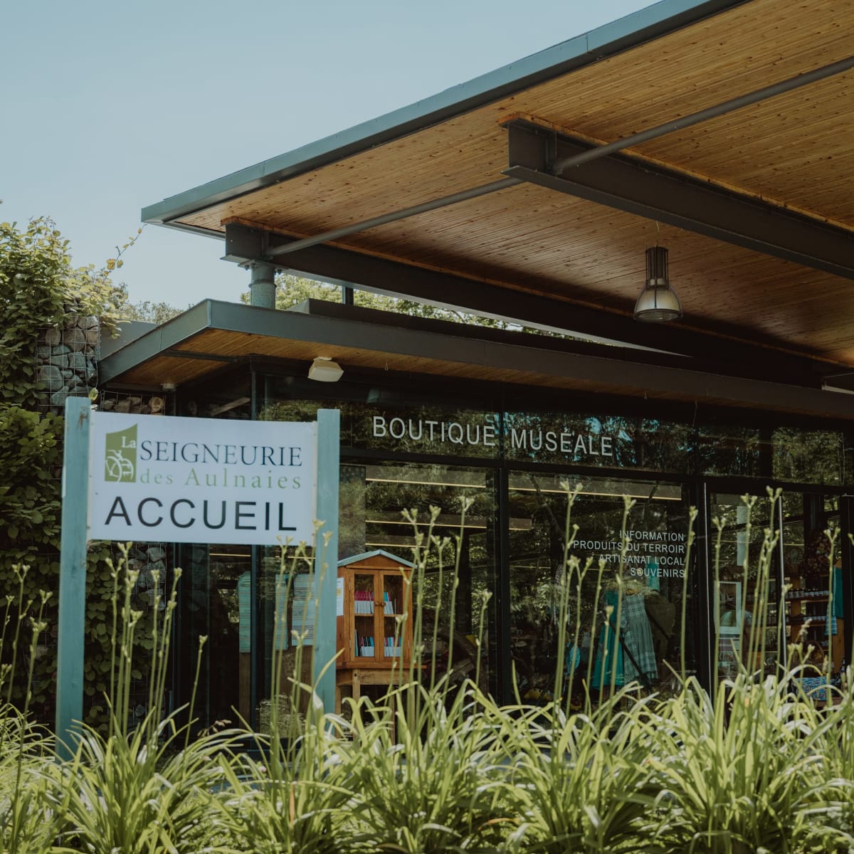 Pavillon d'artisanat.