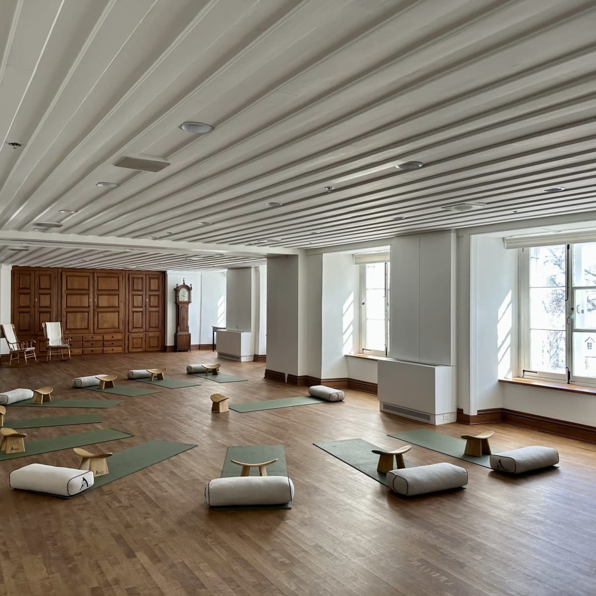 Tapis de yoga au Monastère des Augustines.