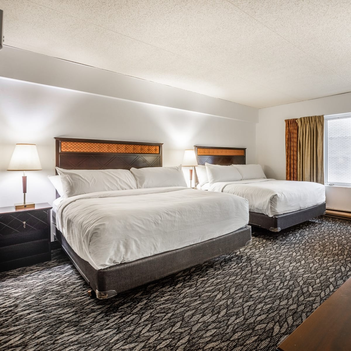LeLux Hotel - Chambre avec deux lits