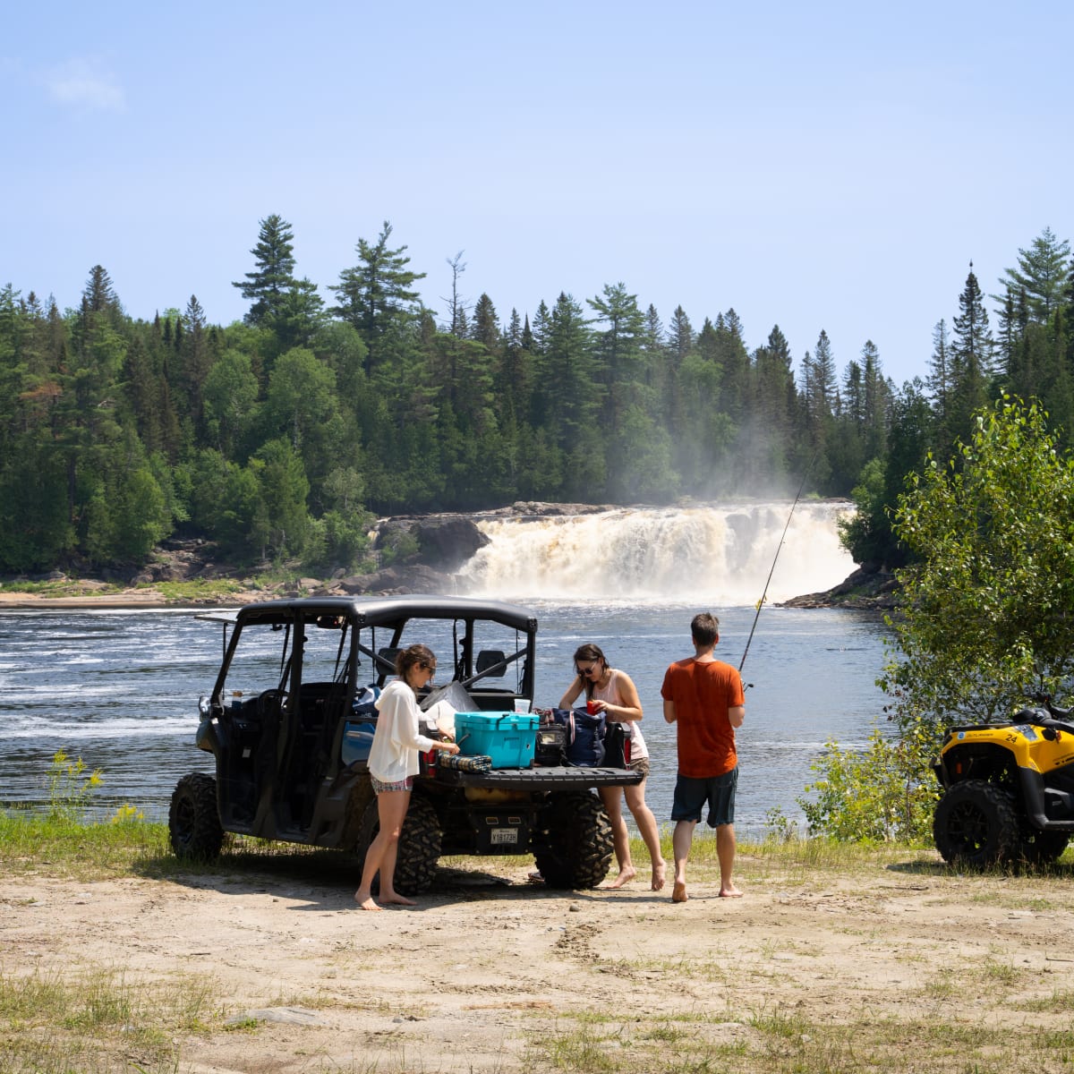 Laurentian Outfitter - The outdoor outfitter!