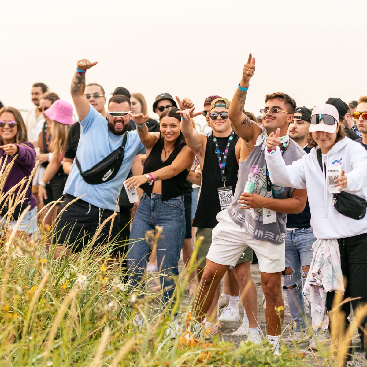 M DGTL - Young adults partying at the beach