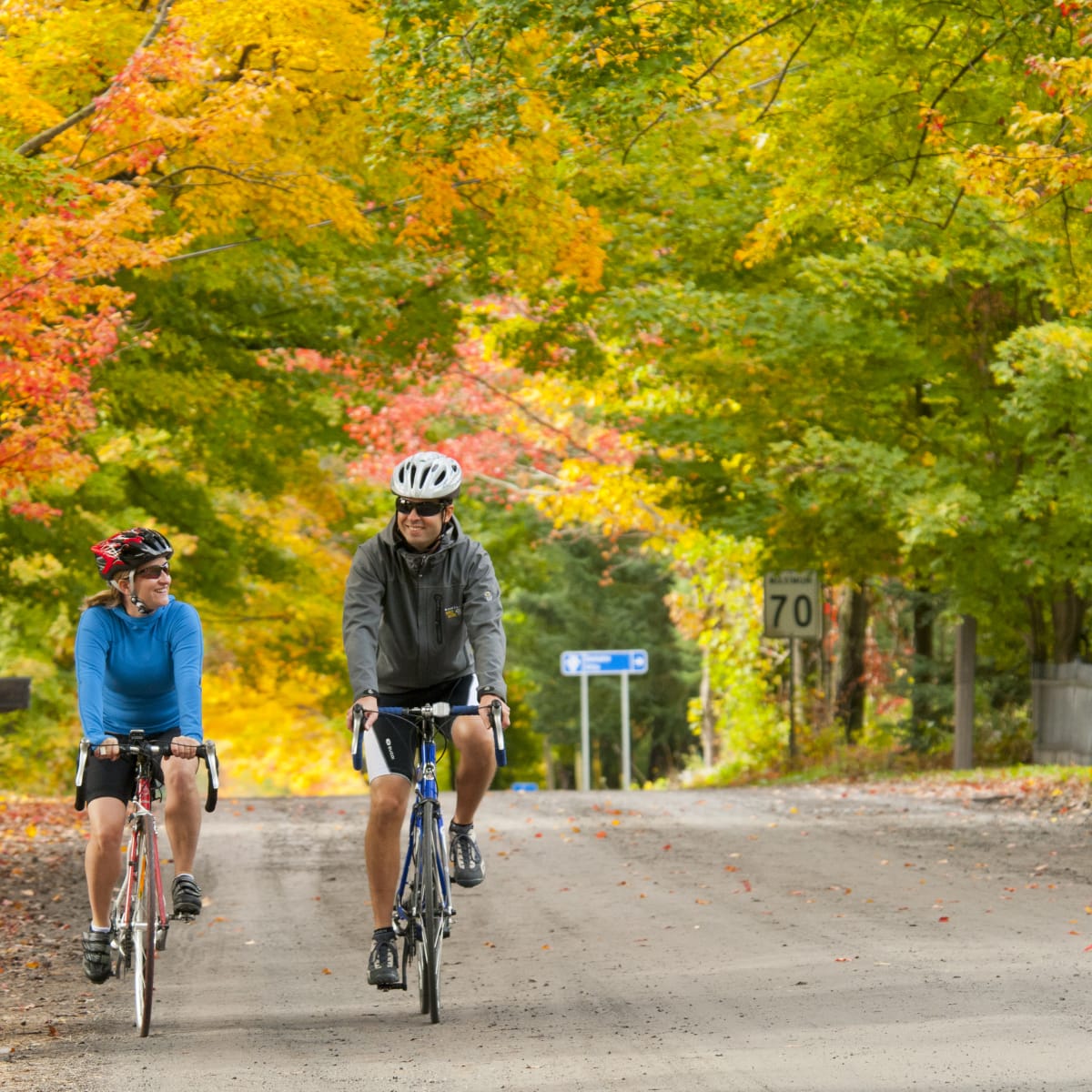 Places to go for fun this fall in Quebec - Enjoy fall on two wheels!