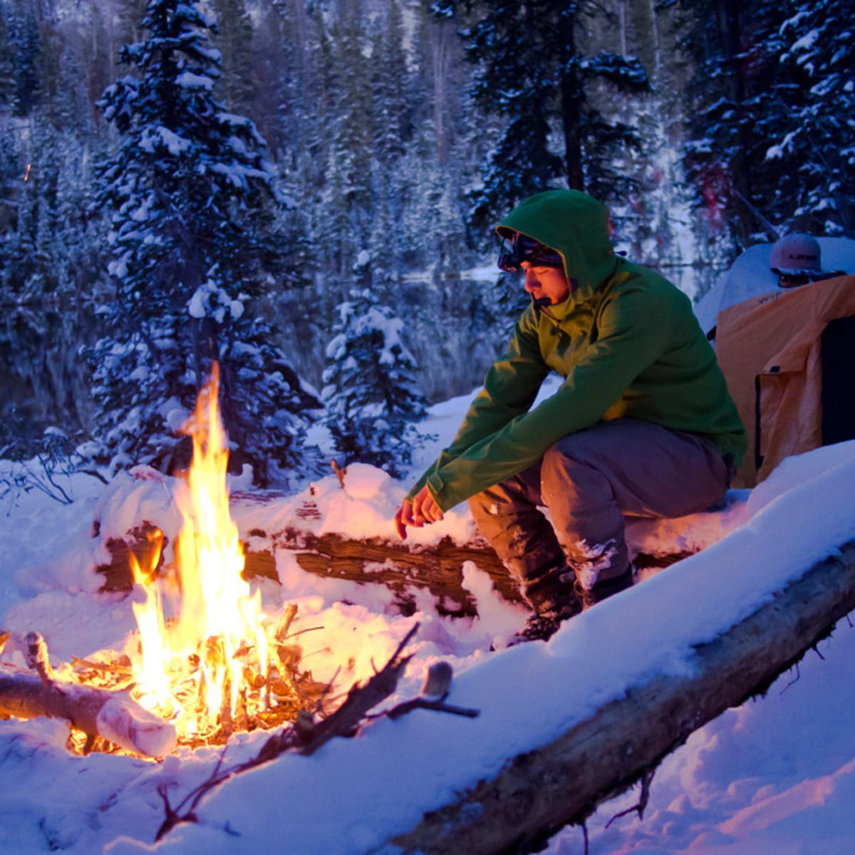 Experience unforgettable outdoor adventures in Quebec this winter! - Winter camping