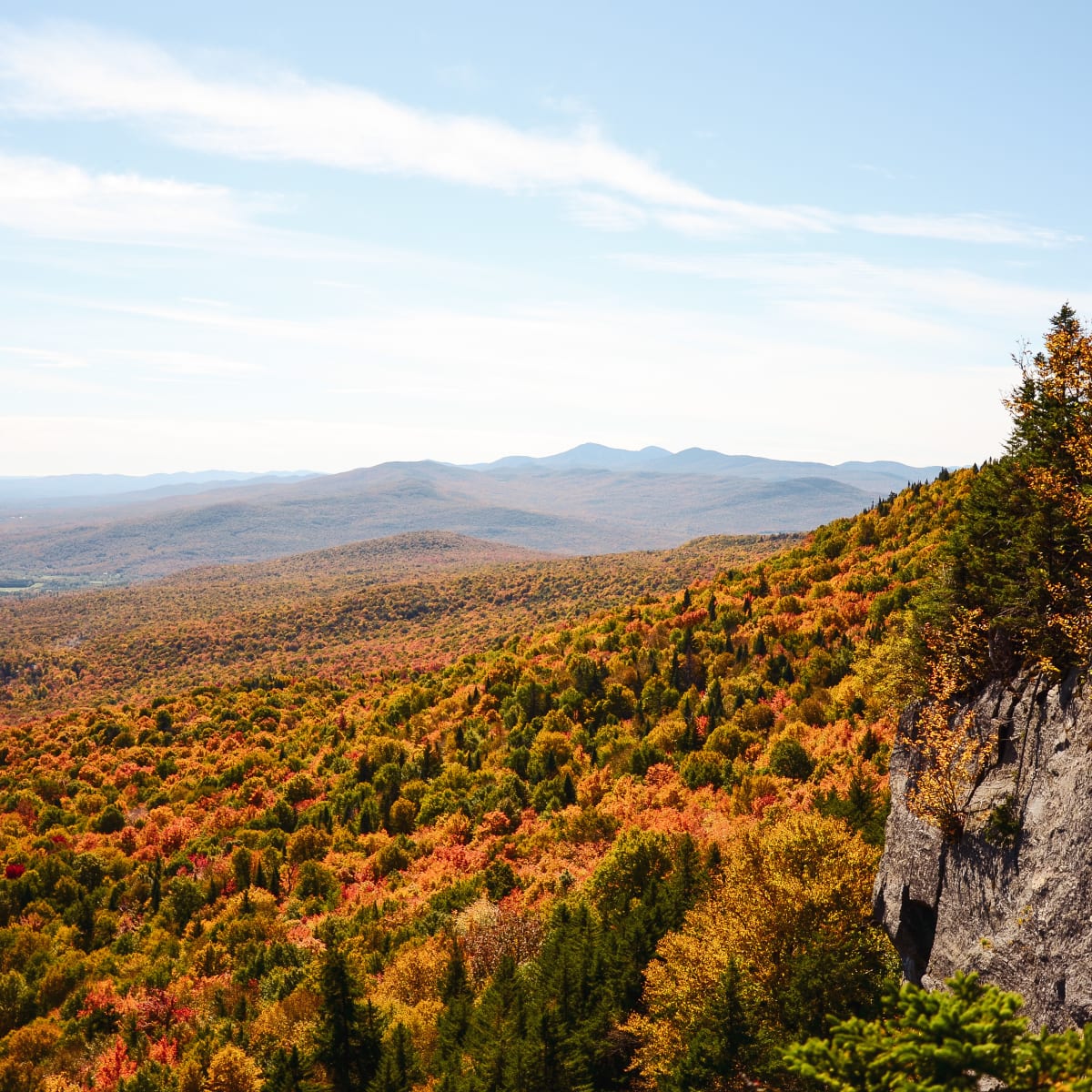 L’automne sous toutes ses couleurs dans Brome-Missisquoi - Au sommet du Mont Écho à l'automne