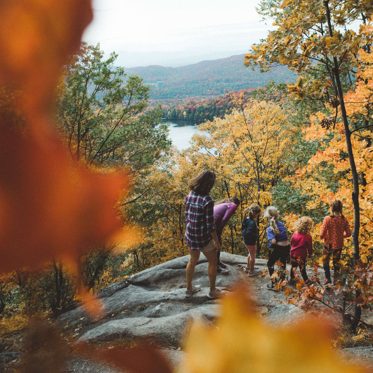 Bromont, the destination that promises a change of scenery this autumn! - Hiking at Parc des Sommets
