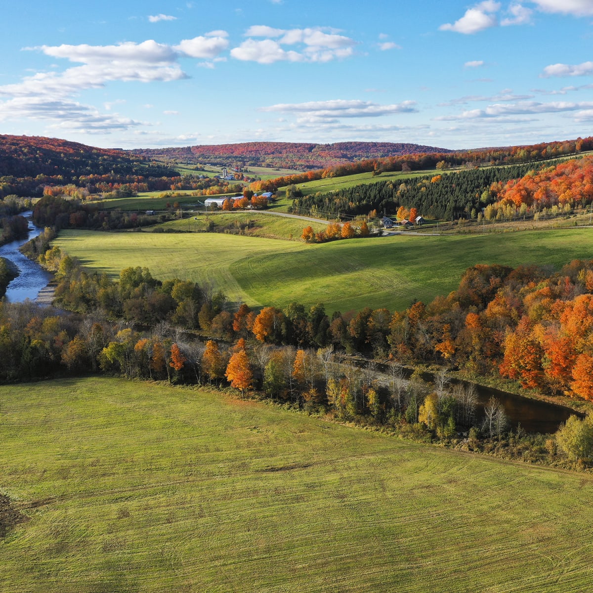 Quoi faire cet automne au Centre-du-Québec - Paysage bucolique d'automne dans le Centre-du-Québec