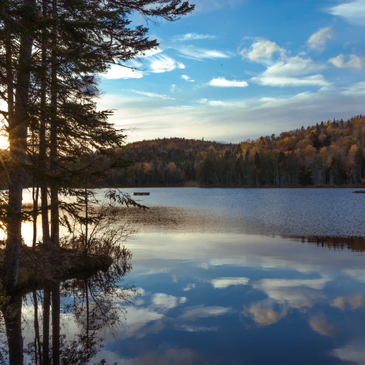 Portneuf: a destination for nature, culture and great food - Lake and mountain