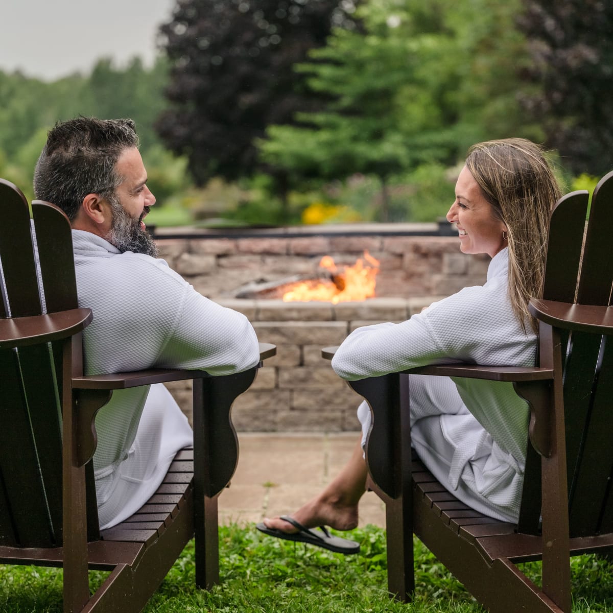 Vaudreuil-Soulanges en automne : nature, agrotourisme et plaisirs en famille - Relaxation en couple près d'un feu à l'extérieur, Auberge des Gallant