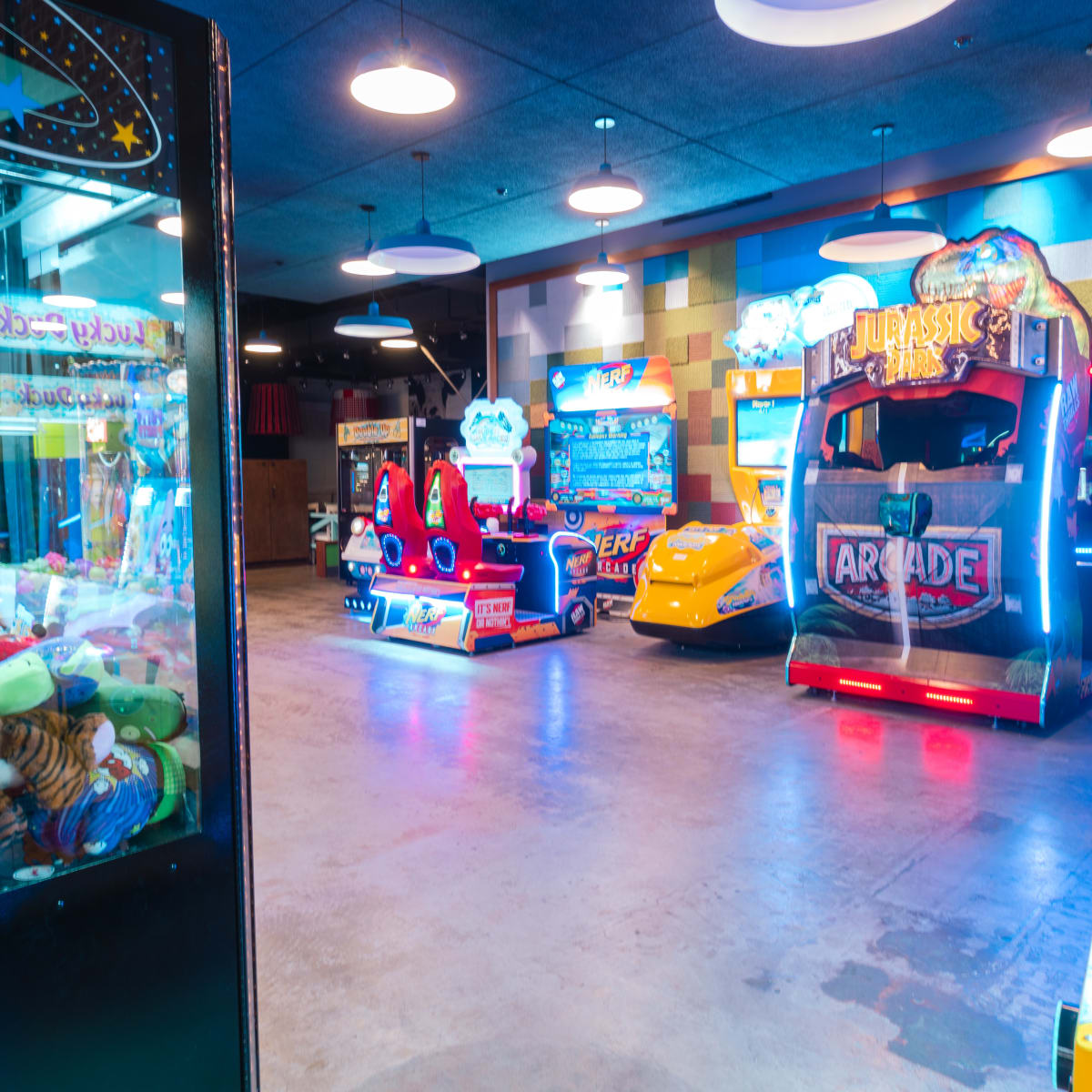 Arcades at Méga Parc.
