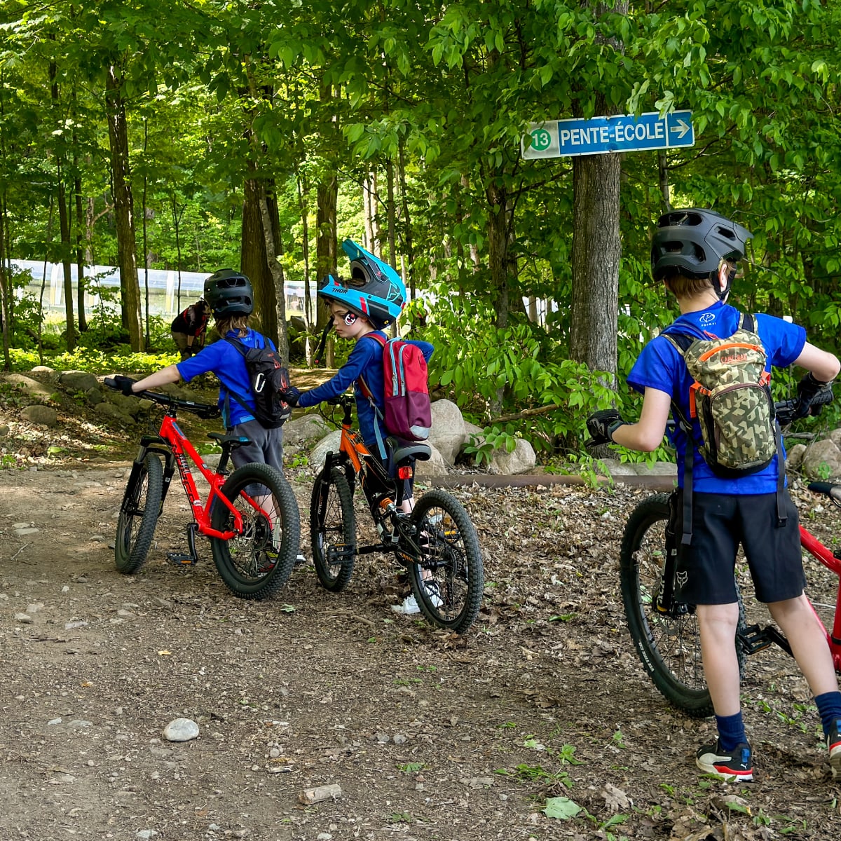 Vélo au Mont Rigaud.