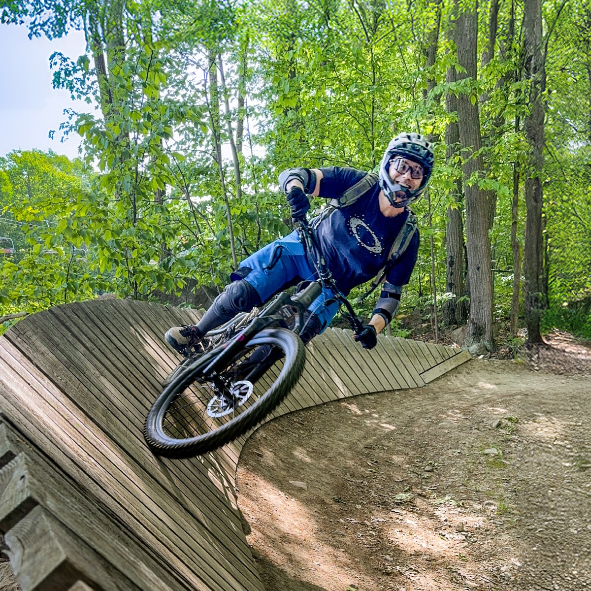 Vélo au Mont Rigaud.