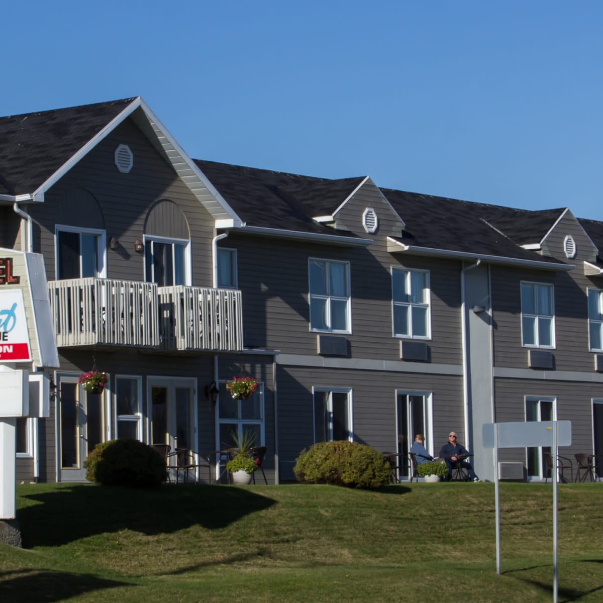 Exterior view of Motel Le Point de Vue.