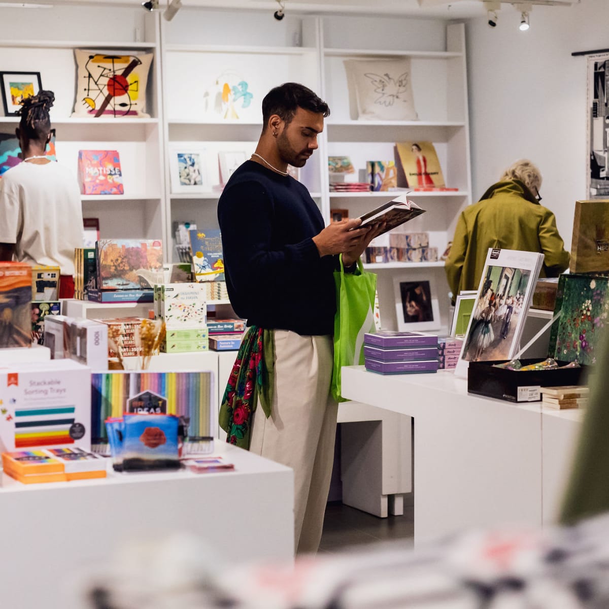 Boutique-librairie au Musée des beaux-arts de Montréal.