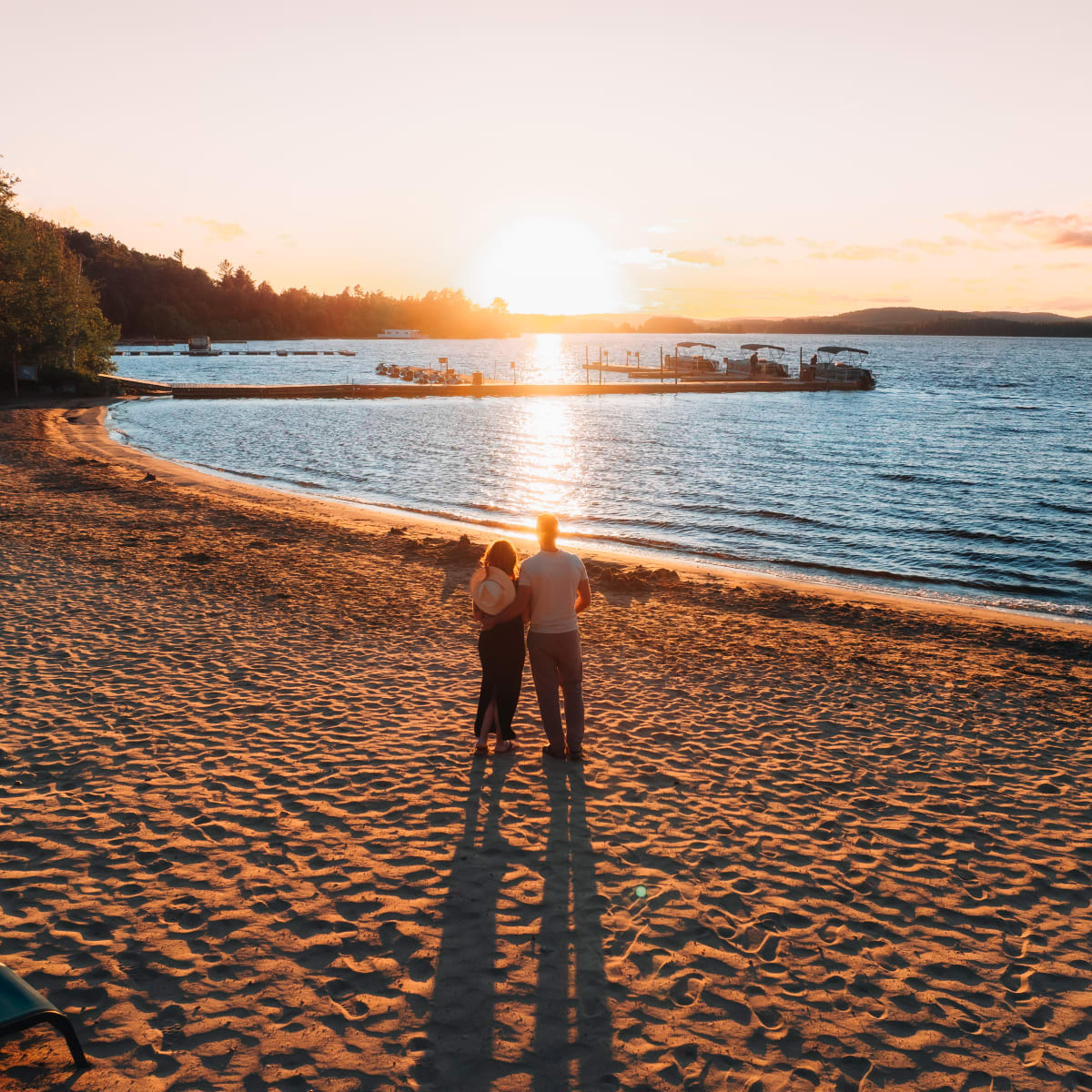 Auberge du Lac Taureau : coucher de soleil au lac