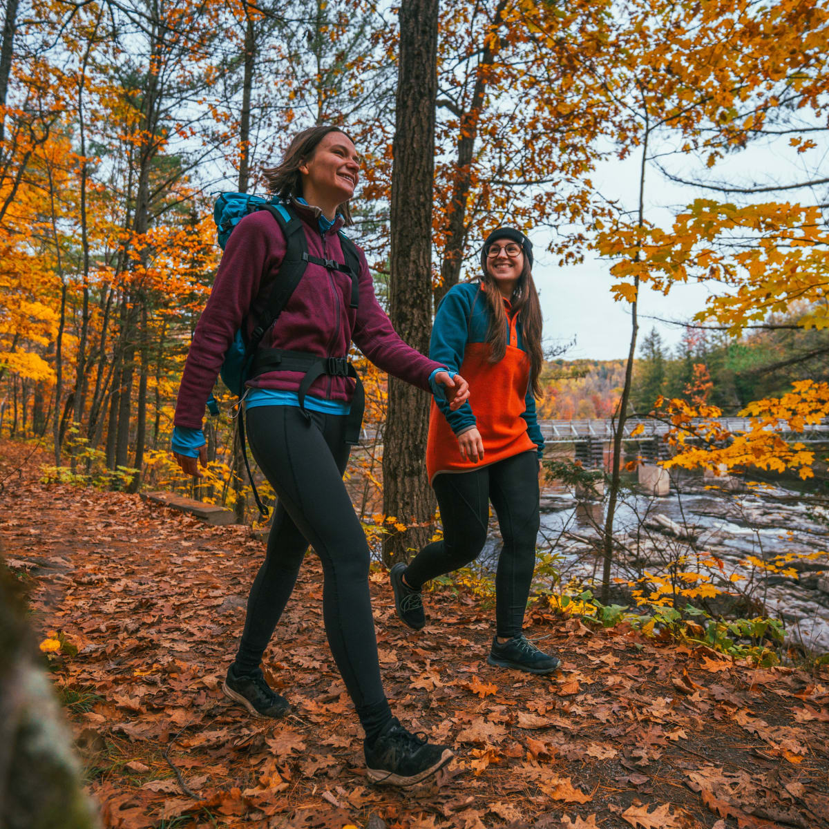 Randonnée pédestre en automne au Parc de la rivière Batiscan.