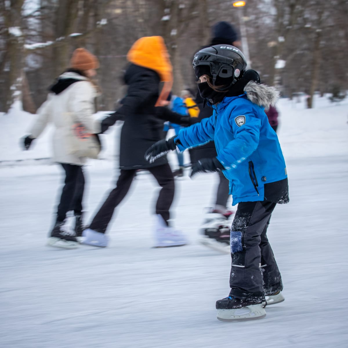 Patinoire sur l'étang du parc La Fontaine.