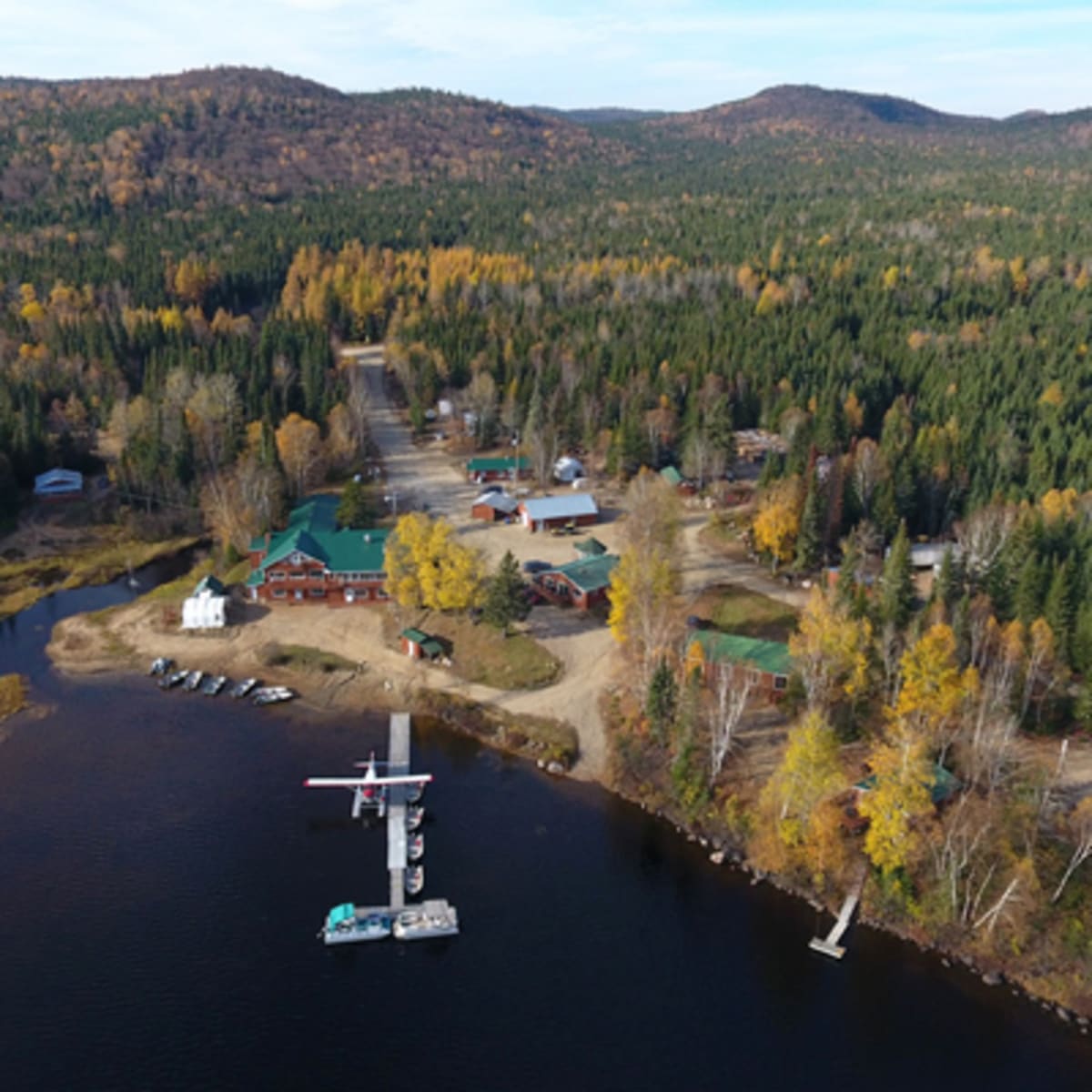 auberge_de_la_pourvoirie_des_100_lacs_sud_1_a