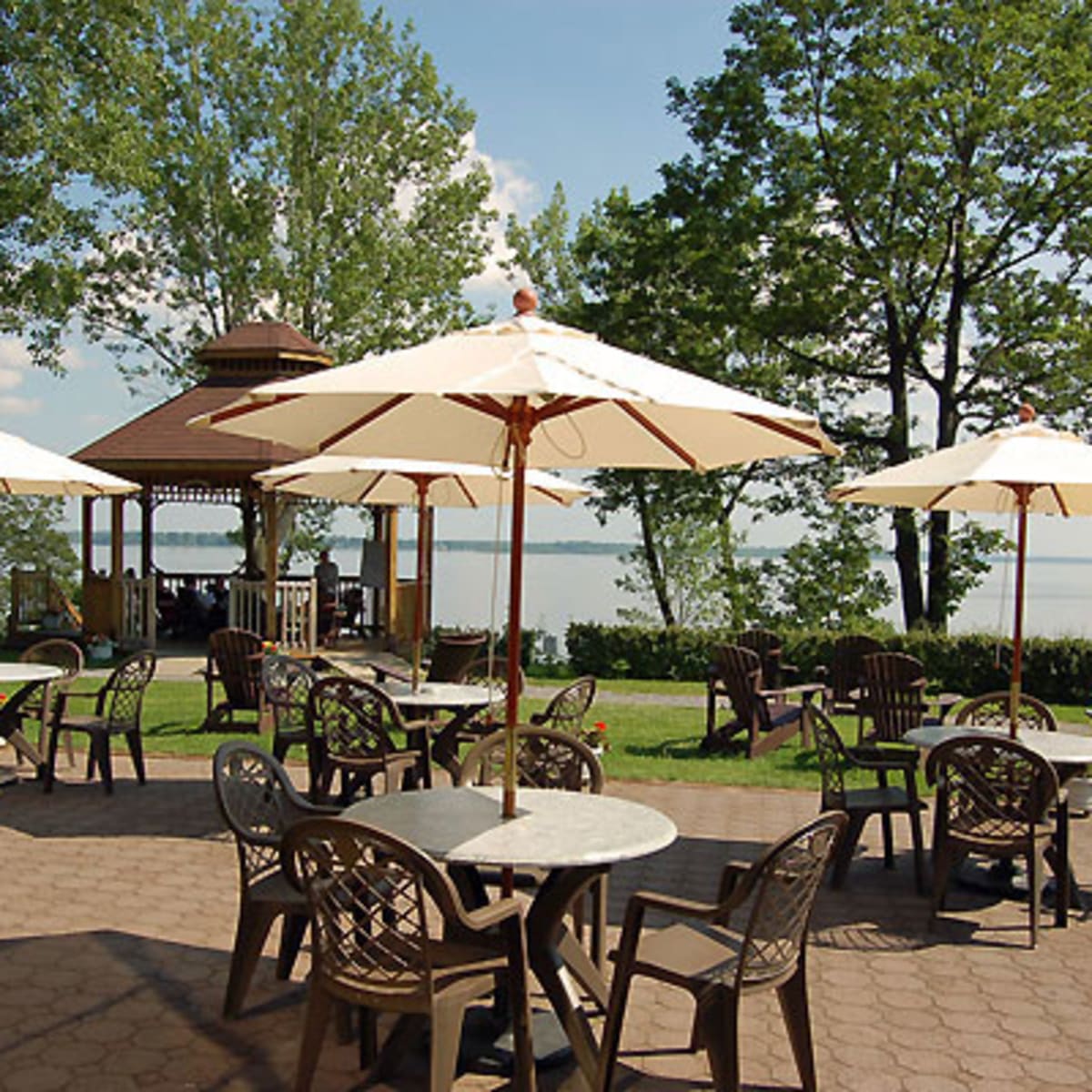 auberge_du_lac_saint_pierre_3