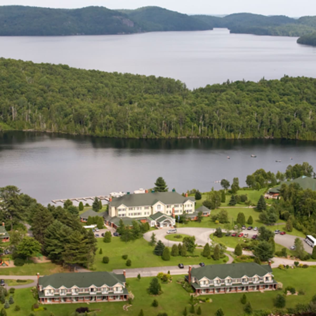 auberge_lac_a_leau_claire_1