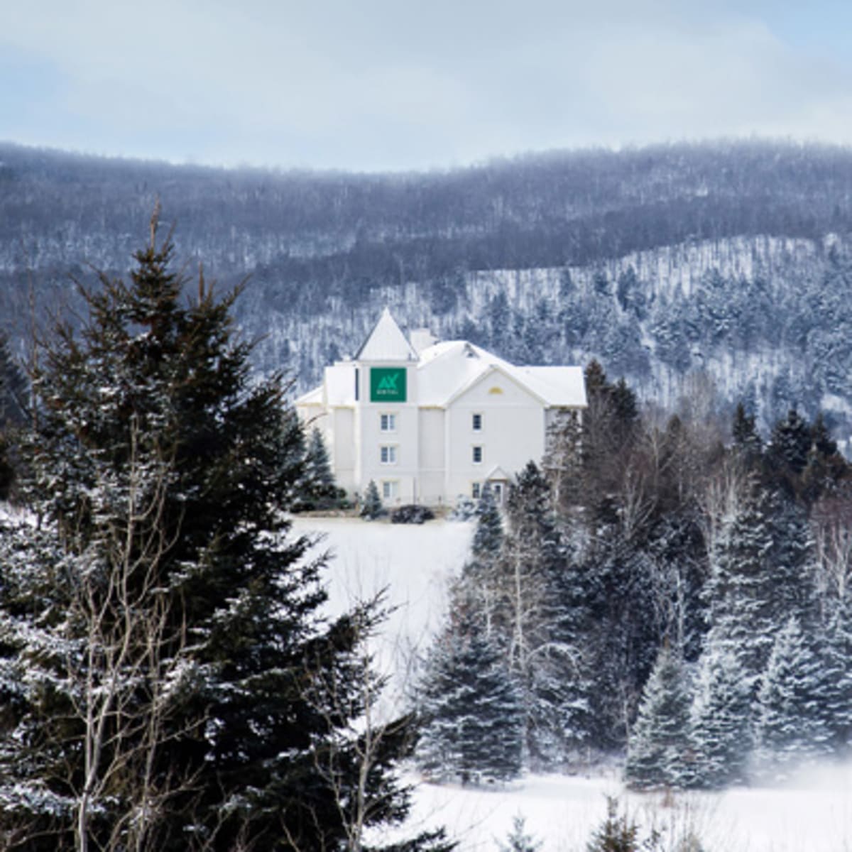 ax_hotel_mont_tremblant_1_h