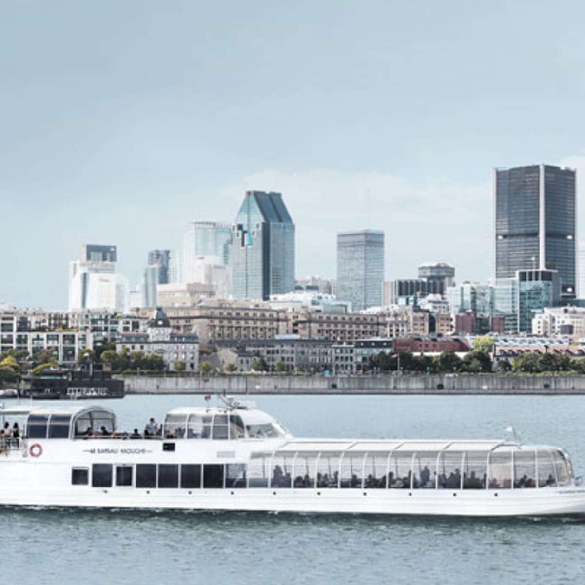 bateau_mouche_au_vieux_port_de_montreal_1