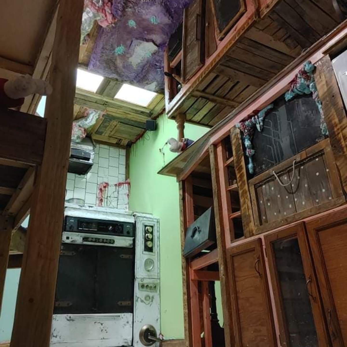 cabinet_mysteriis_16