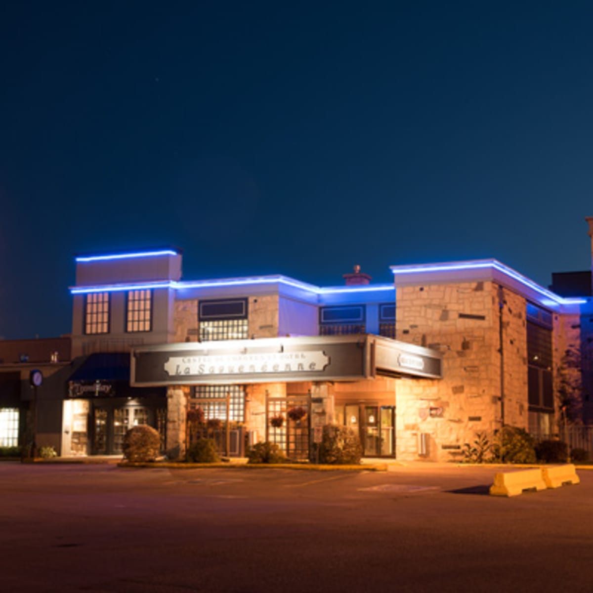 centre_de_congres_et_hotel_la_sagueneenne_10