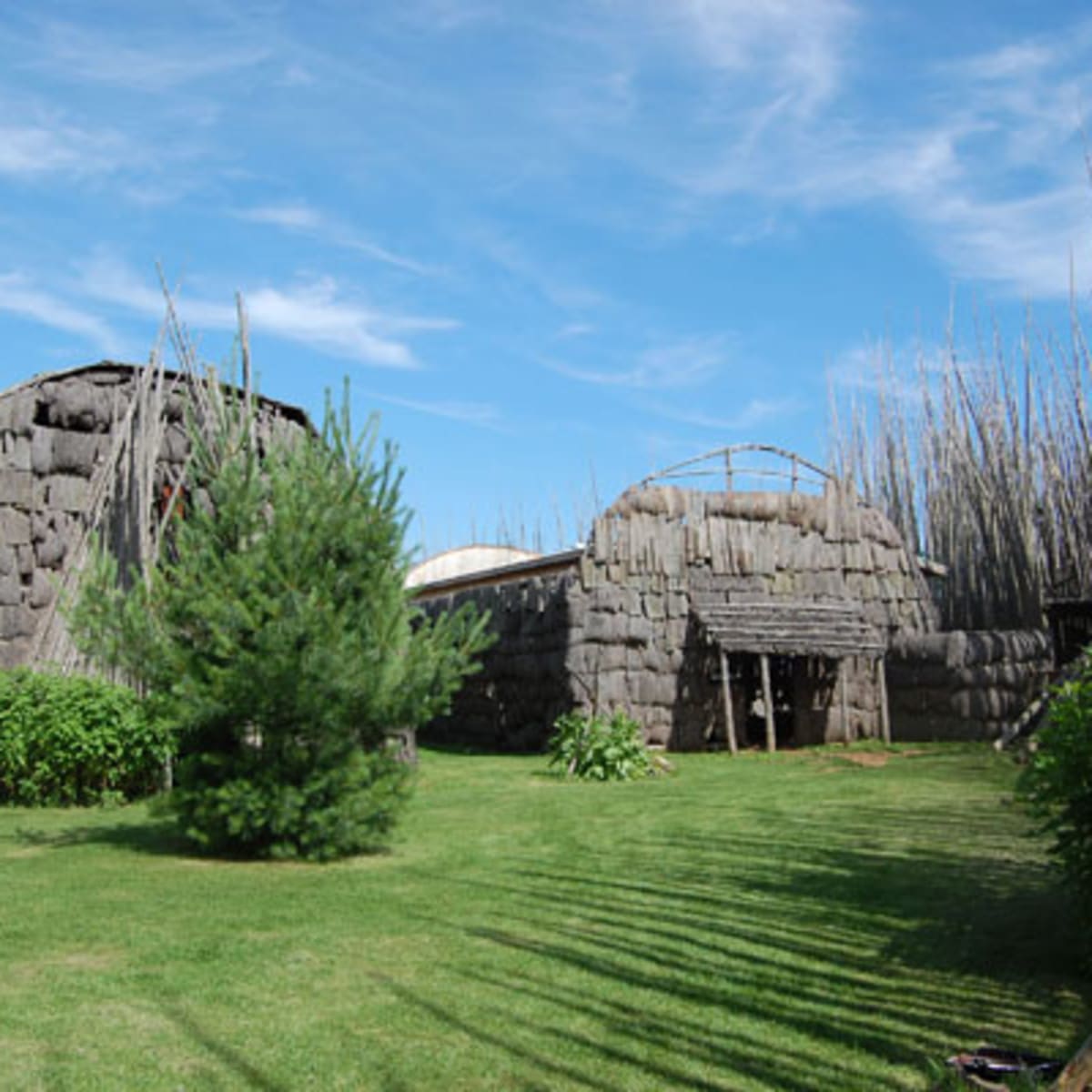 centre_dinterpretation_du_site_archeologique_droulerstsiionhiakwatha_4