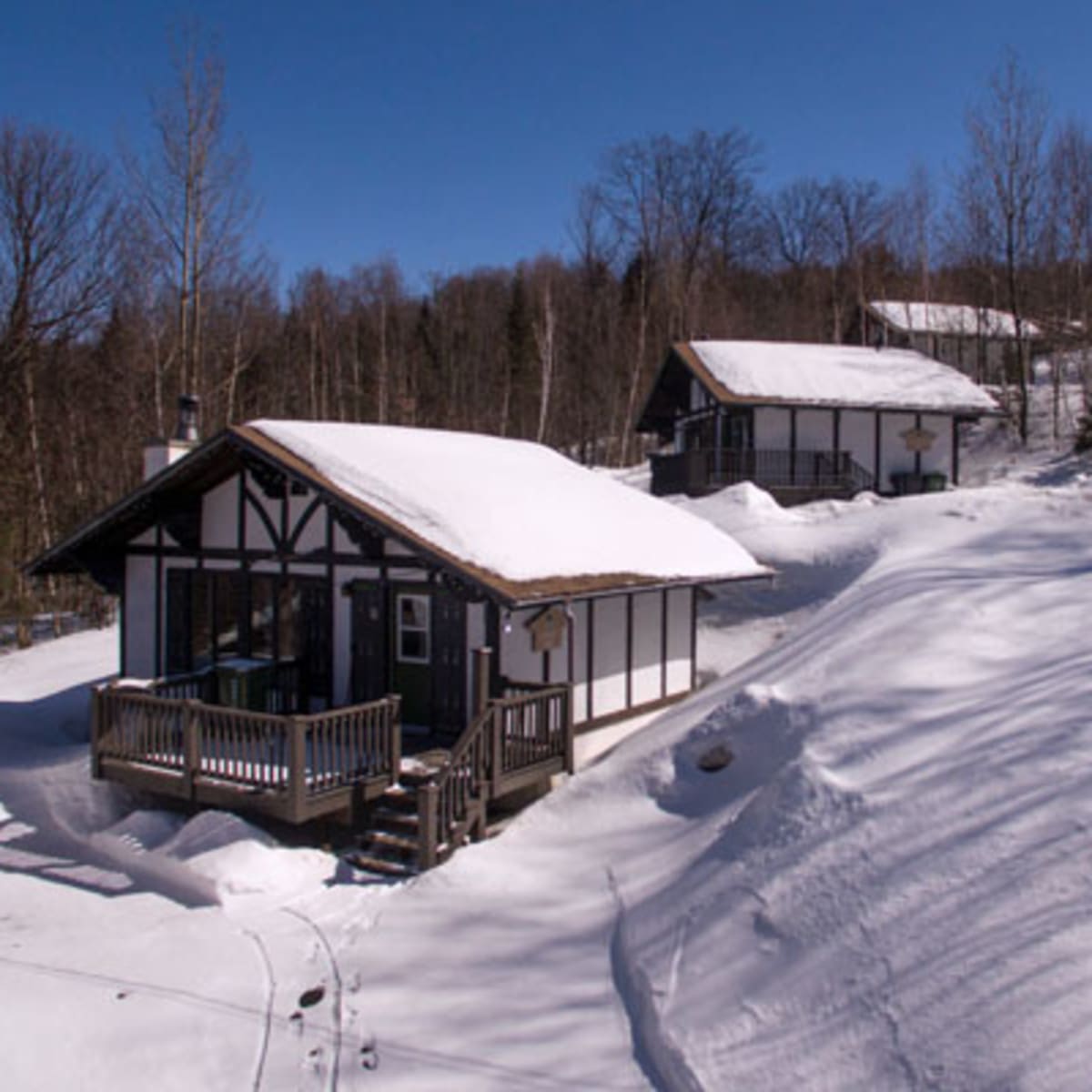 chalets_chanteclair_villegiature_resort_1_h